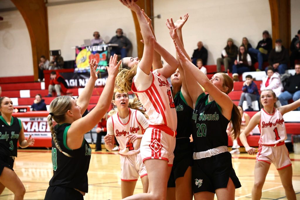 Colon girls fall to Athens 50-42